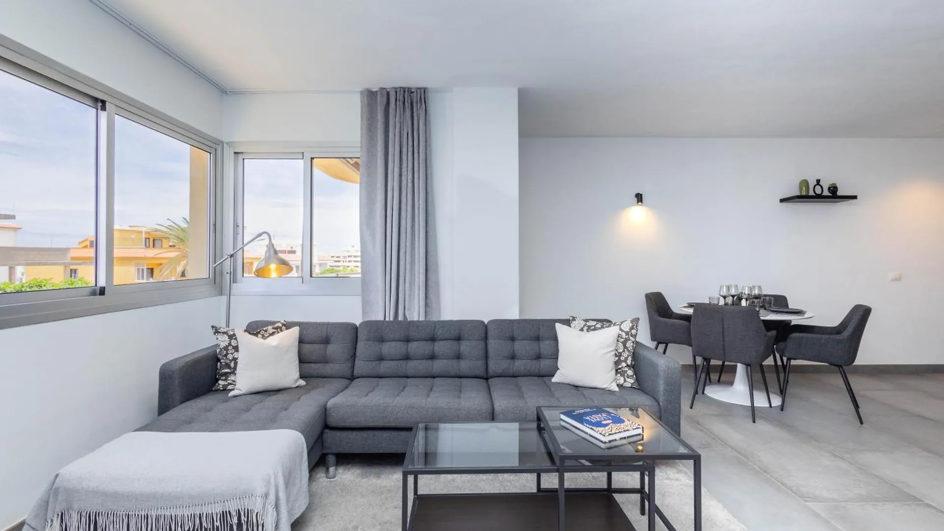 Modern 2 Bed Sea View Apartment Pool Access Адехе